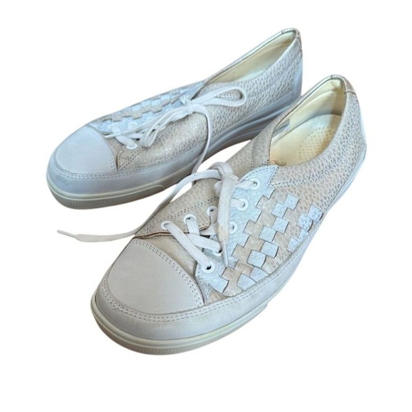 Pure Wellness Womens Beige Lace-Up Sneakers Size 7.5 Woven‎ Pattern Casual - Picture 2 of 9